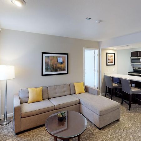 Chase Suite Hotel Newark Fremont Екстер'єр фото