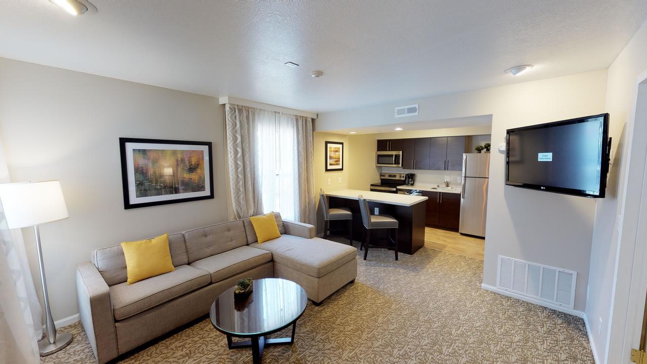 Chase Suite Hotel Newark Fremont Екстер'єр фото